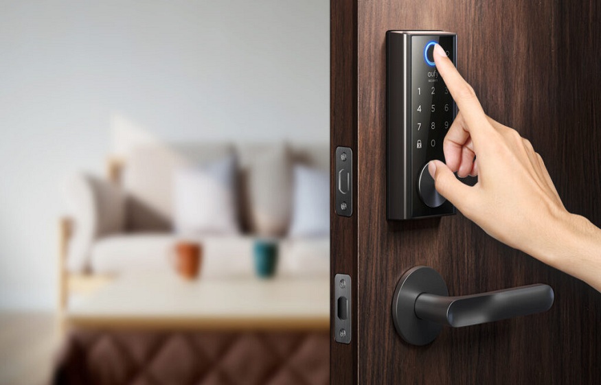 The best solutions to protect your new home by smart doors